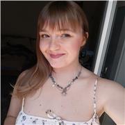 studentessa di chimica impartisce lezioni di matematica, chimica, inglese, italiano
